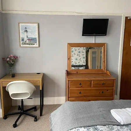 Maple Leaf Guest House-2