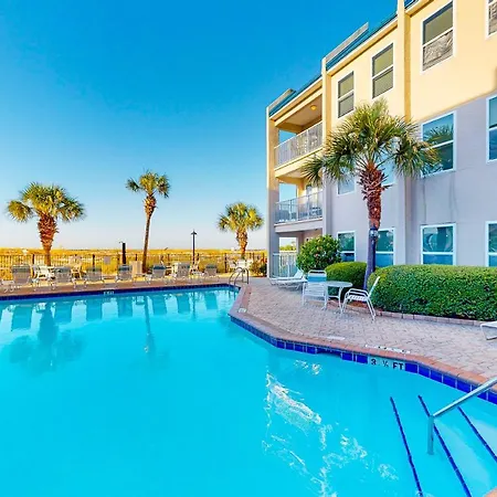 Poolside Villas #206-2