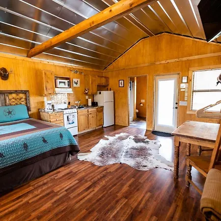 Walnut Canyon Cabins-2