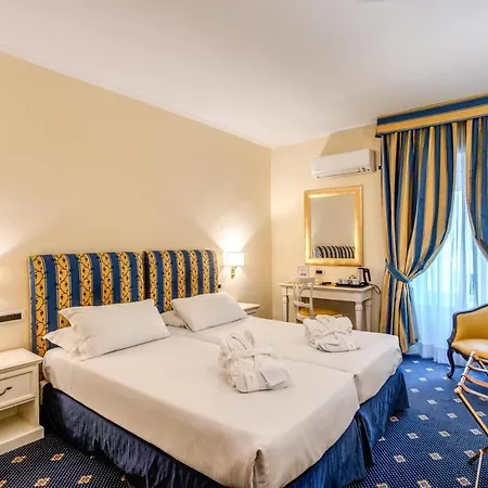 Hotel Napoleon-2