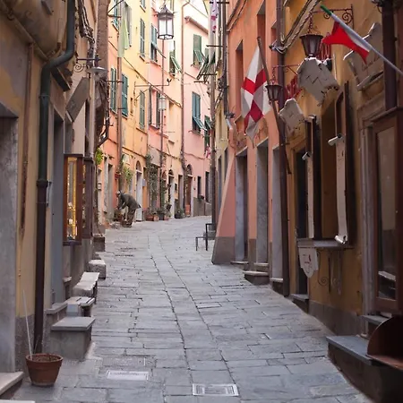 Colonna 24 Luxury Room In Portovenere Near 5 Terre-2