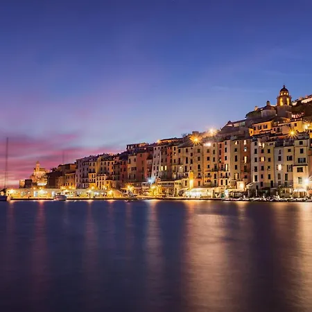 Colonna 24 Luxury Room In Portovenere Near 5 Terre-3