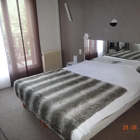 Hotel Bon Accueil-3