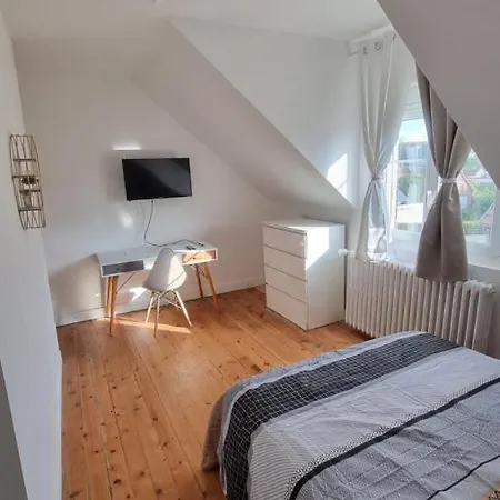 Chambre Meublee 2Eme R-2