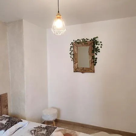 Õ 2040 Chambre Mélèze-3