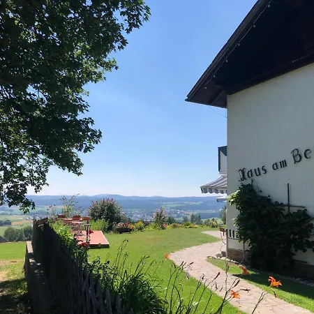 Hotel Haus am Berg-3