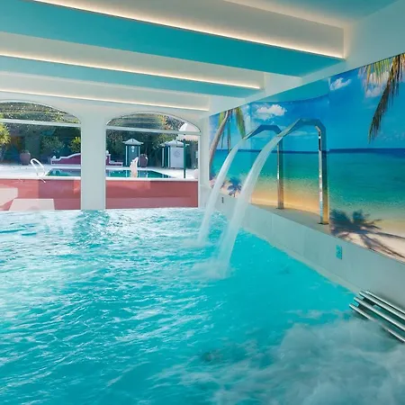 Vip'S Motel Luxury Accommodation & Spa-3