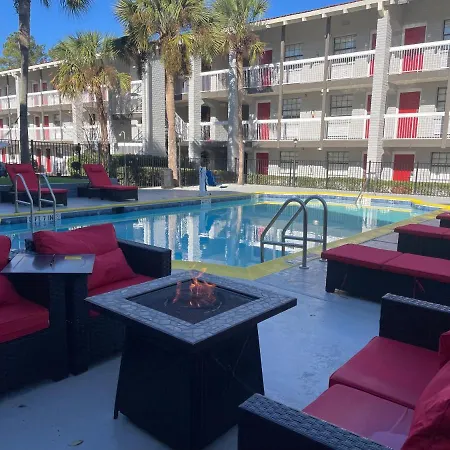Casa Bella Inn & Suites Extended Stay-3