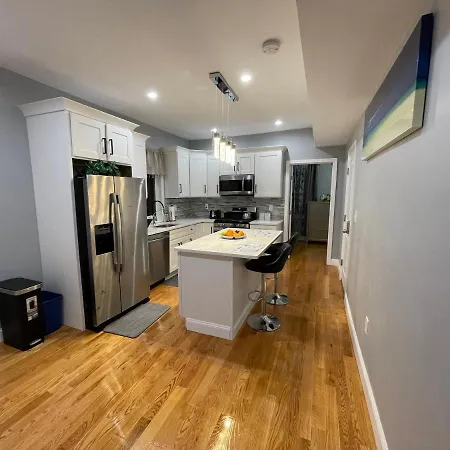 Brand New Luxury Rooms Near Downtown Boston-3