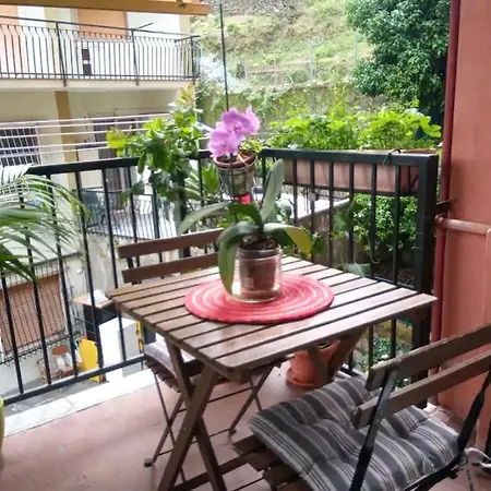 Camera Privata Nell'Appartamento In Zona Residenziale Con 2 Piscine-3