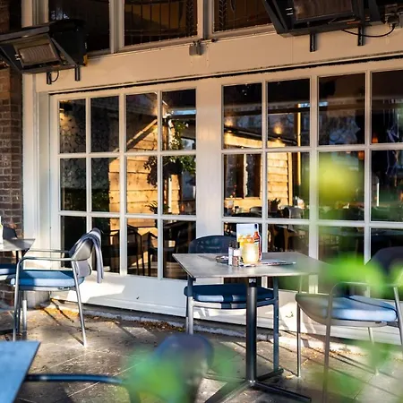 Hotel Brasserie De Huifkar-3