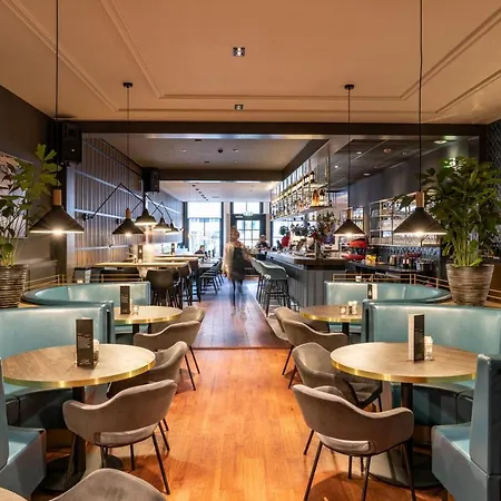 Hotel Grandcafe De Doelen-3