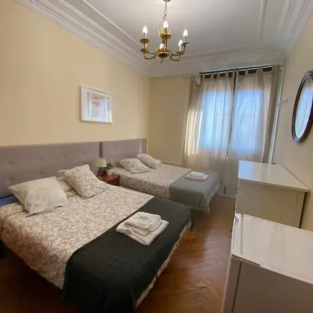 FlipHouse Rooms Pensión-2