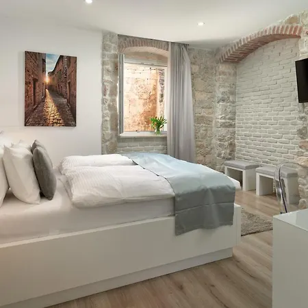 Bernardi Rooms-3