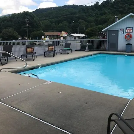 Four Seasons Inn-2