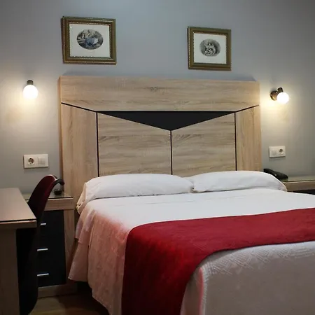 Hostal Madrid-3