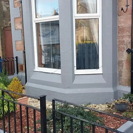 Riverbank Guesthouse Inverness-2