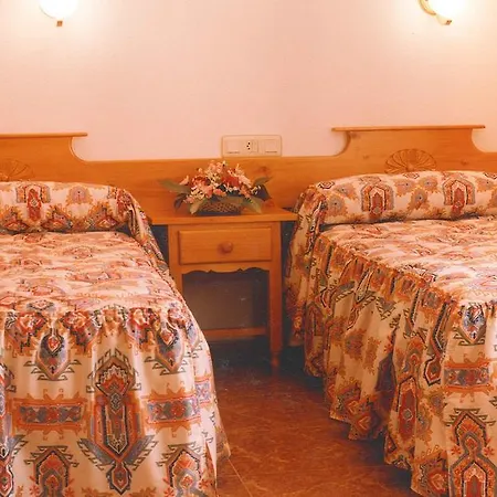 Hostal Cuatro Esquinas-2