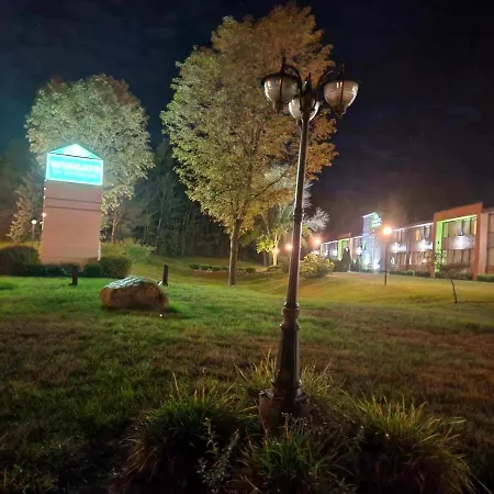 Wingate By Wyndham Lake George-2