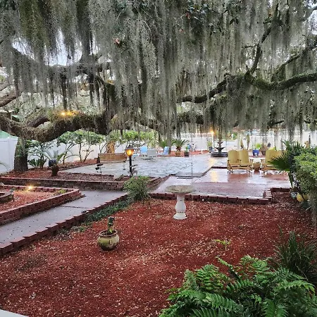 Tybee Island Inn Bed & Breakfast-3