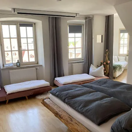 Room in Apartment - Schlafen Wie Prinzessinnen In Kemptens Schlosschen-2