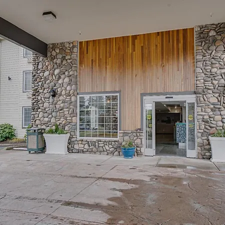 The Ashley Inn & Suites-2