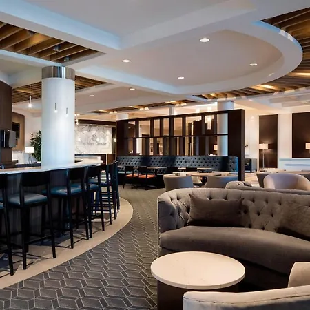 Sheraton Cavalier Calgary Hotel-3