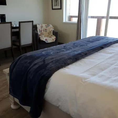 Moonstone Beach Motel-3