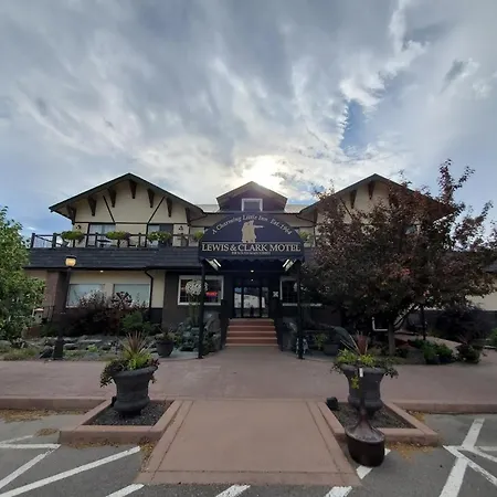 Three Forks Lewis & Clark Motel-3