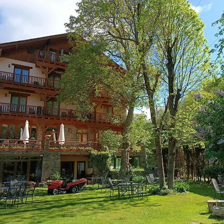 Hotel Estanys Blaus-2