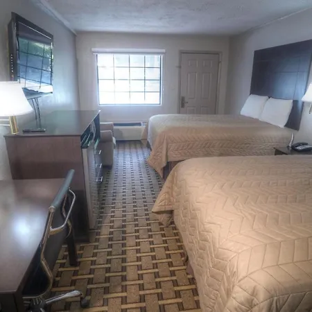 Amerivu Inn & Suites - Helen - Downtown-2