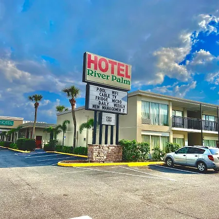 River Palm Hotel-3