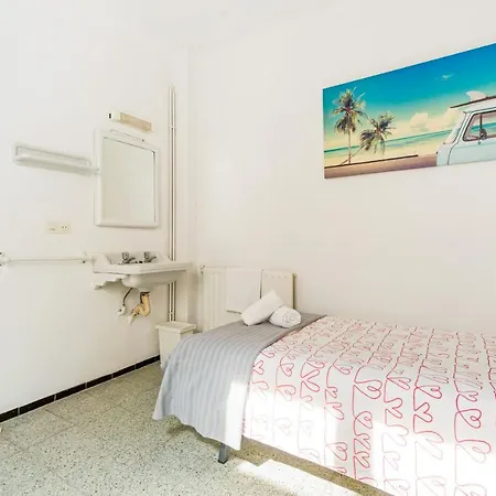 Hostal La Marina-3