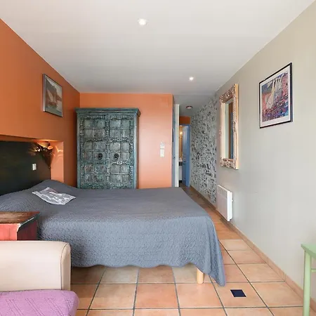 Hôtel Triton-3