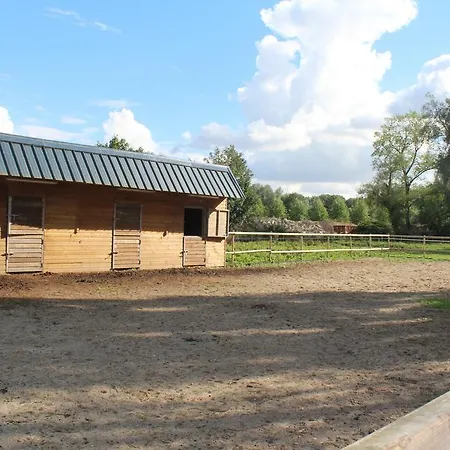 Chambres D'Hotes Les Ecuries De La Source-2