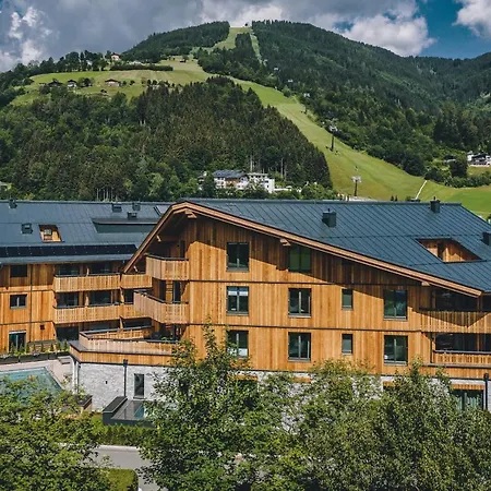 Elements Resort Zell am See-3