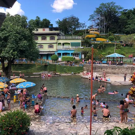 Hospedaria E Alojamento Sitiochamine Piscinas Naturais-2