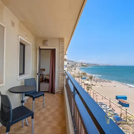 Apartamentos Con Parking Privado En El Paseo Maritimo De Fuengirola-3
