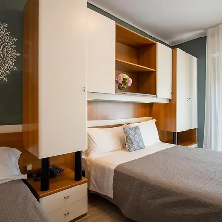 Hotel Crystal-2
