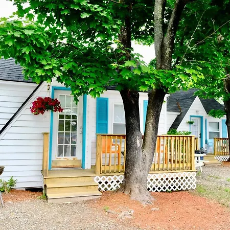 The Landings Inn And Cottages At Old Orchard Beach-2