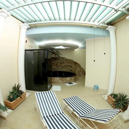 Hotel & Motel Le Baron (Adults Only)-3