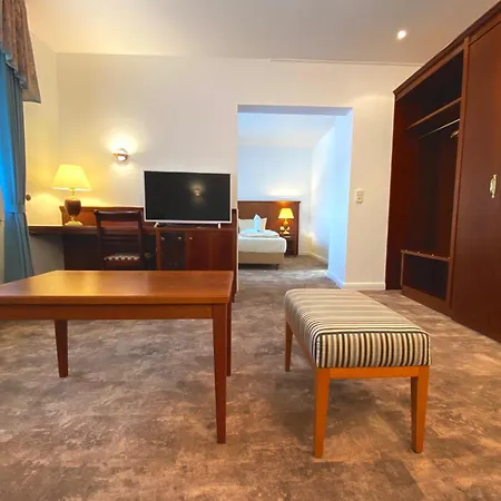 Hotel Kaiserhof Deluxe-3