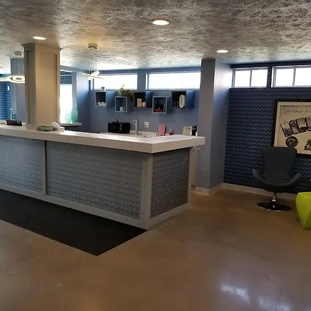 402 Hotel-2