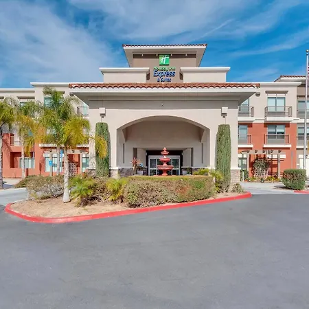 Holiday Inn Express Hotel & Suites Lake Elsinore By Ihg-3