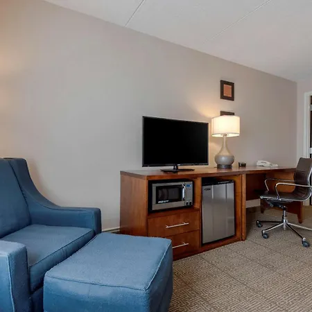 Comfort Inn The Pointe-2