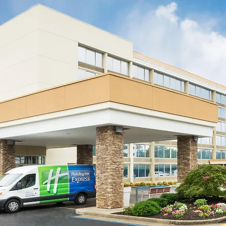 Holiday Inn Express Charleston-Civic Center By Ihg-2