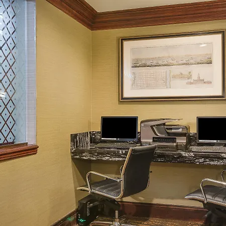 Holiday Inn Express Philadelphia-Midtown By Ihg-3