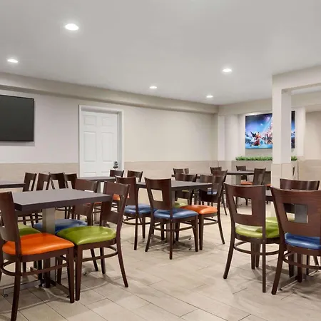 Days Inn & Suites By Wyndham Anaheim At Disneyland Park-2
