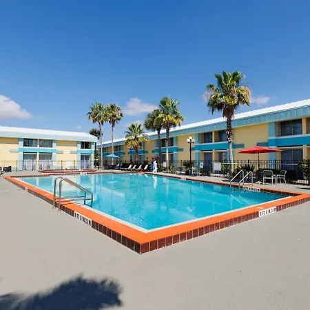 Garnet Inn & Suites-2
