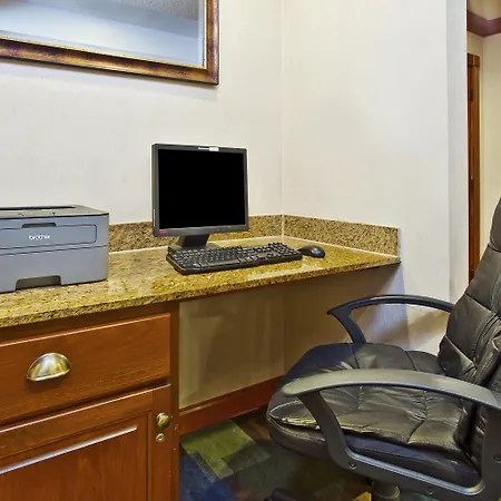 Holiday Inn Express Hotel & Suites East Lansing By Ihg-2